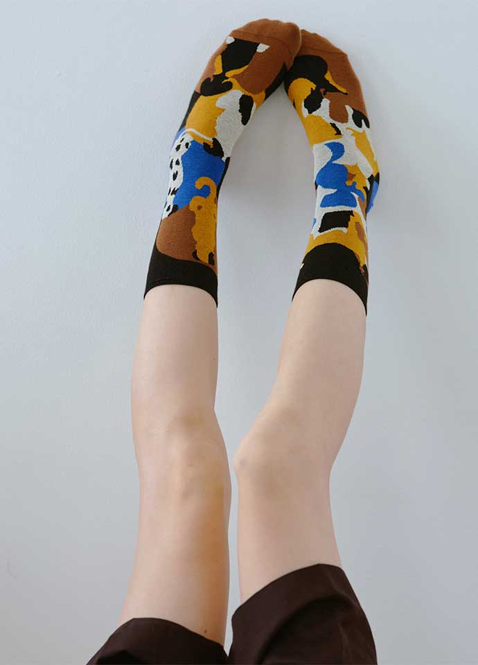 叢林萌犬不對稱拼貼設計長襪